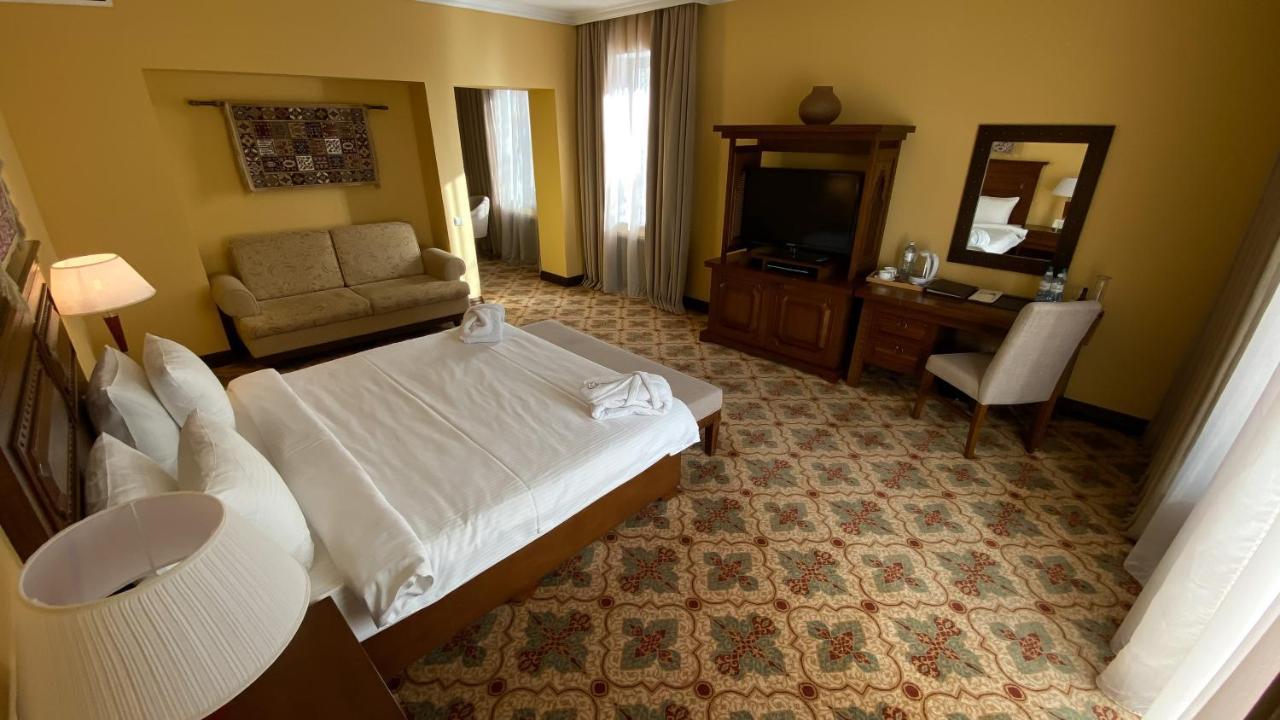 Samal Resort & Spa Ałma Ata Zewnętrze zdjęcie