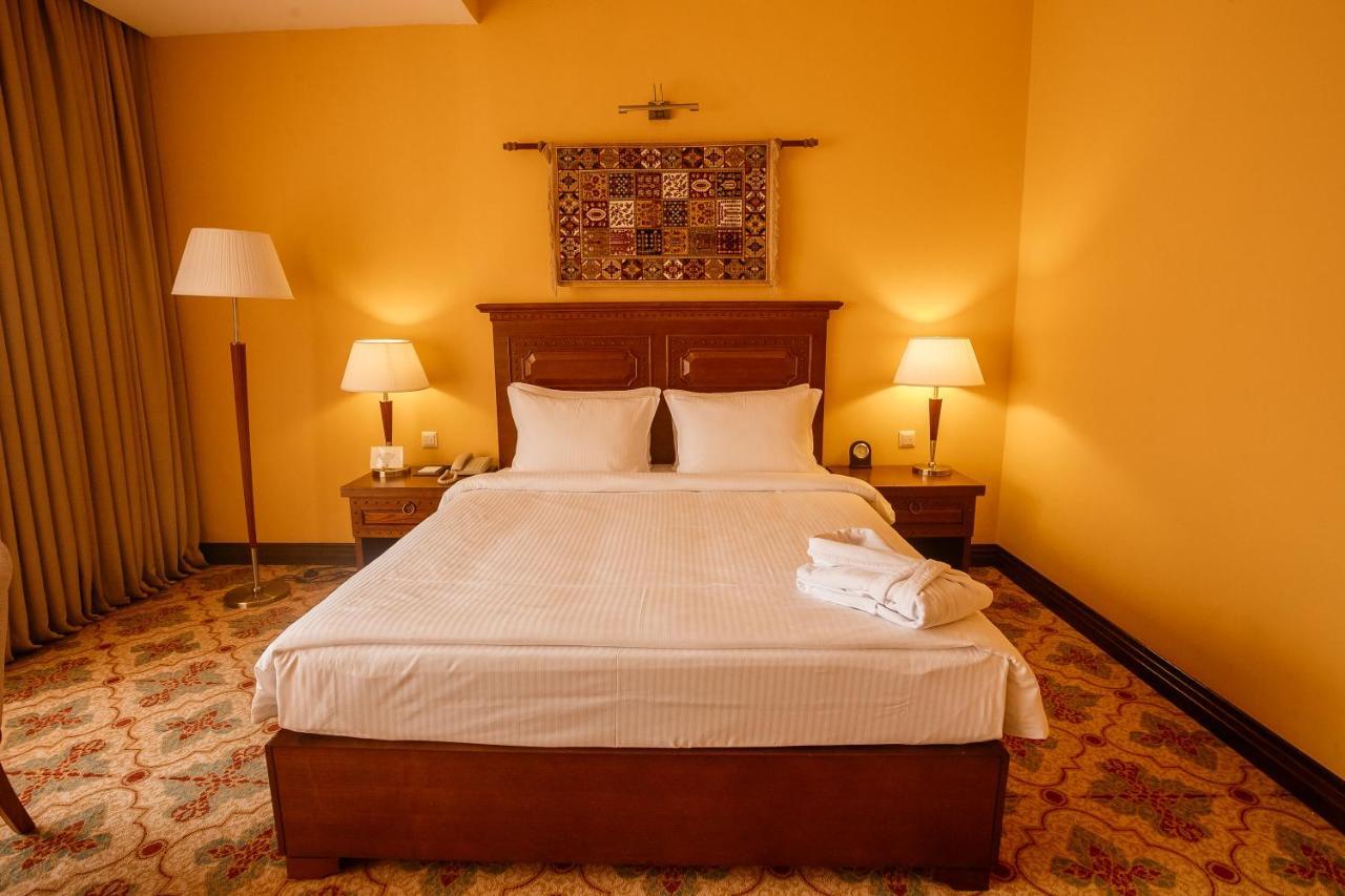 Samal Resort & Spa Ałma Ata Zewnętrze zdjęcie